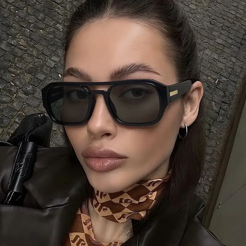Vintage Sunglasses Men Women Square Shades 2025 Luxury Brand Designer Double Bridges Sun Glasses For Lady Outdoor Eyewear UV400
Vintage Sunglasses Men Women Square Shades 2025 Luxury Brand Designer Double Bridges Sun Glasses For Lady Outdoor Eyewear UV400
