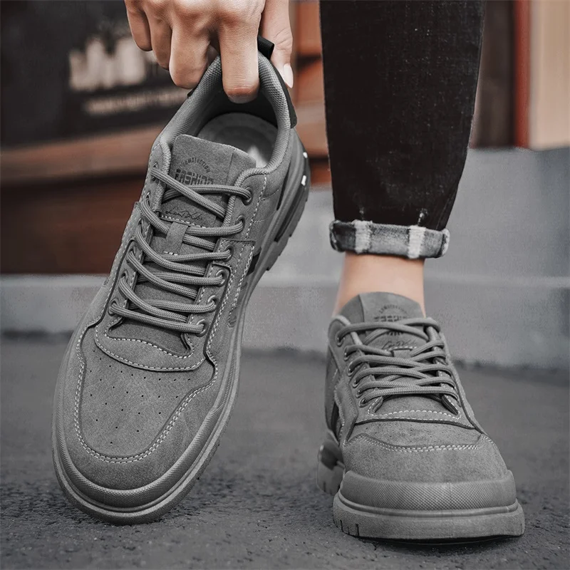 Men's Hiking Shoes, Men's Casual Autumn Vulcanized Shoes New 2025 Outdoor Hiking Shoes Men's Gray Thick Soled Walking Shoes
Men's Hiking Shoes, Men's Casual Autumn Vulcanized Shoes New 2025 Outdoor Hiking Shoes Men's Gray Thick Soled Walking Shoes