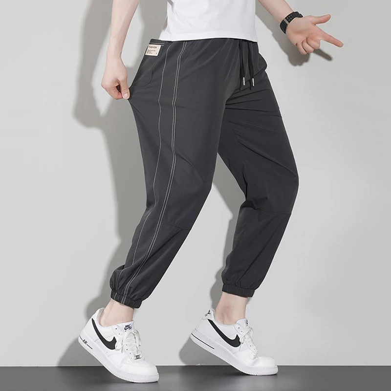 Men Ice Silk Breathable Casual Trousers Classic Loose Straight Taper Leg Sweatpants Male Daily Versatile Ankle Length Pants
Men Ice Silk Breathable Casual Trousers Classic Loose Straight Taper Leg Sweatpants Male Daily Versatile Ankle Length Pants