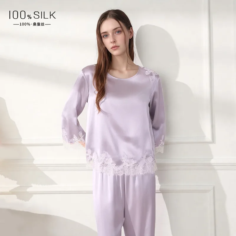 lace trim 19MM 100% mulberry silk Women's Sleepwear pajama long sleeves T-shirt & trousers pijamas set O neck Casual pajamas set
lace trim 19MM 100% mulberry silk Women's Sleepwear pajama long sleeves T-shirt & trousers pijamas set O neck Casual pajamas set
