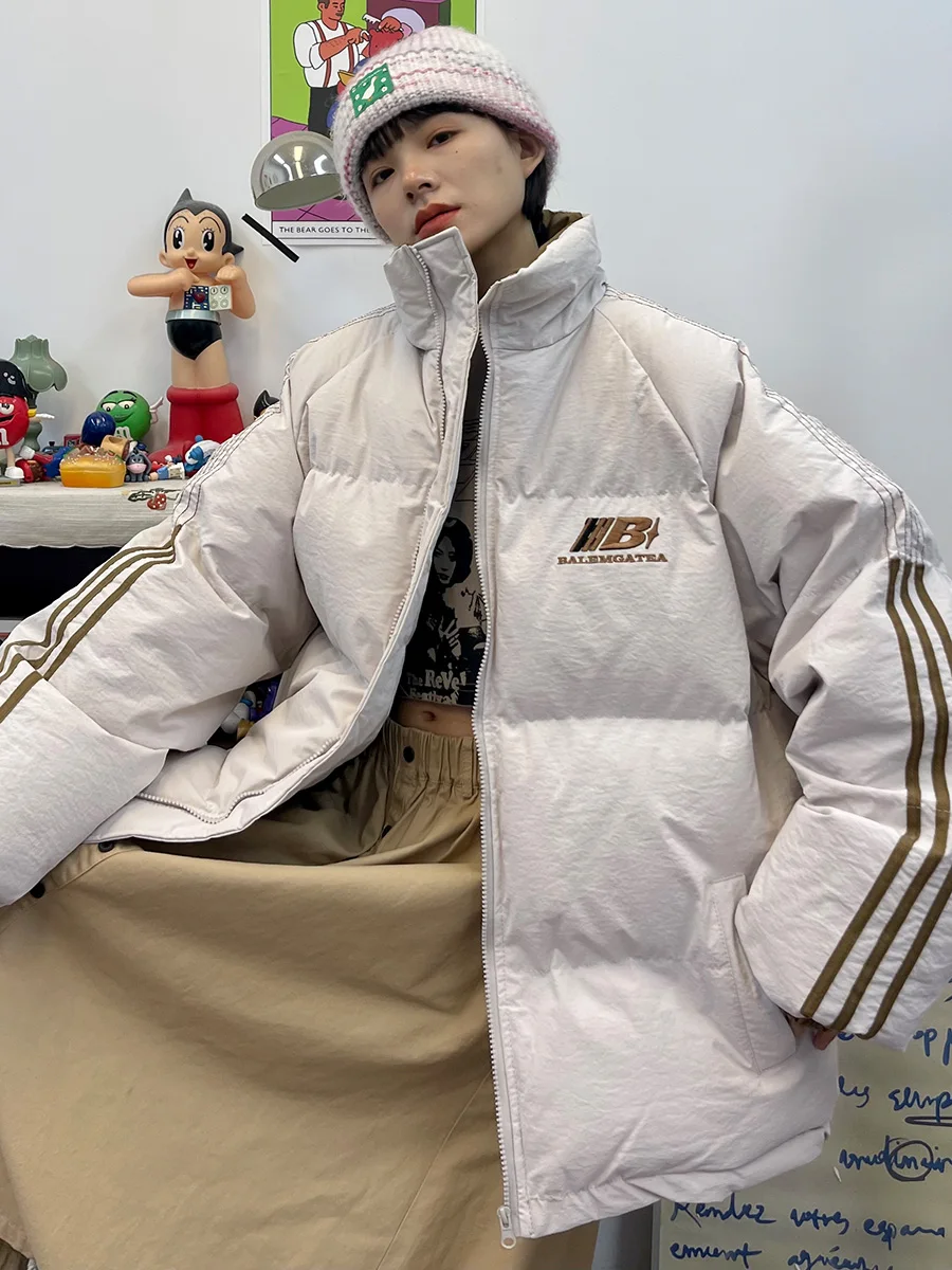 Side striped stand up collar thickened cotton jacket for women's 2023 winter new loose bf American trendy brand thick coats
Side striped stand up collar thickened cotton jacket for women's 2023 winter new loose bf American trendy brand thick coats