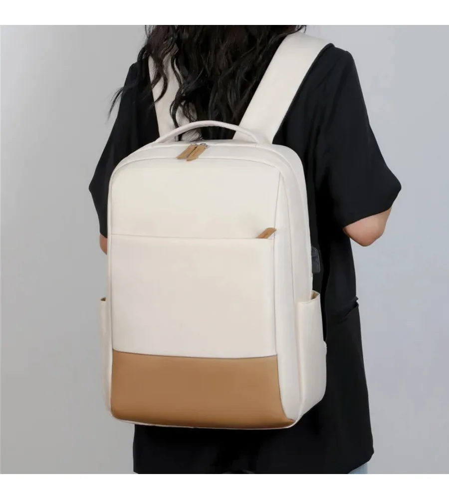 Two-tone Commuter Backpack A Unique Pick for Office Runs City Travel and High School Life
Two-tone Commuter Backpack A Unique Pick for Office Runs City Travel and High School Life