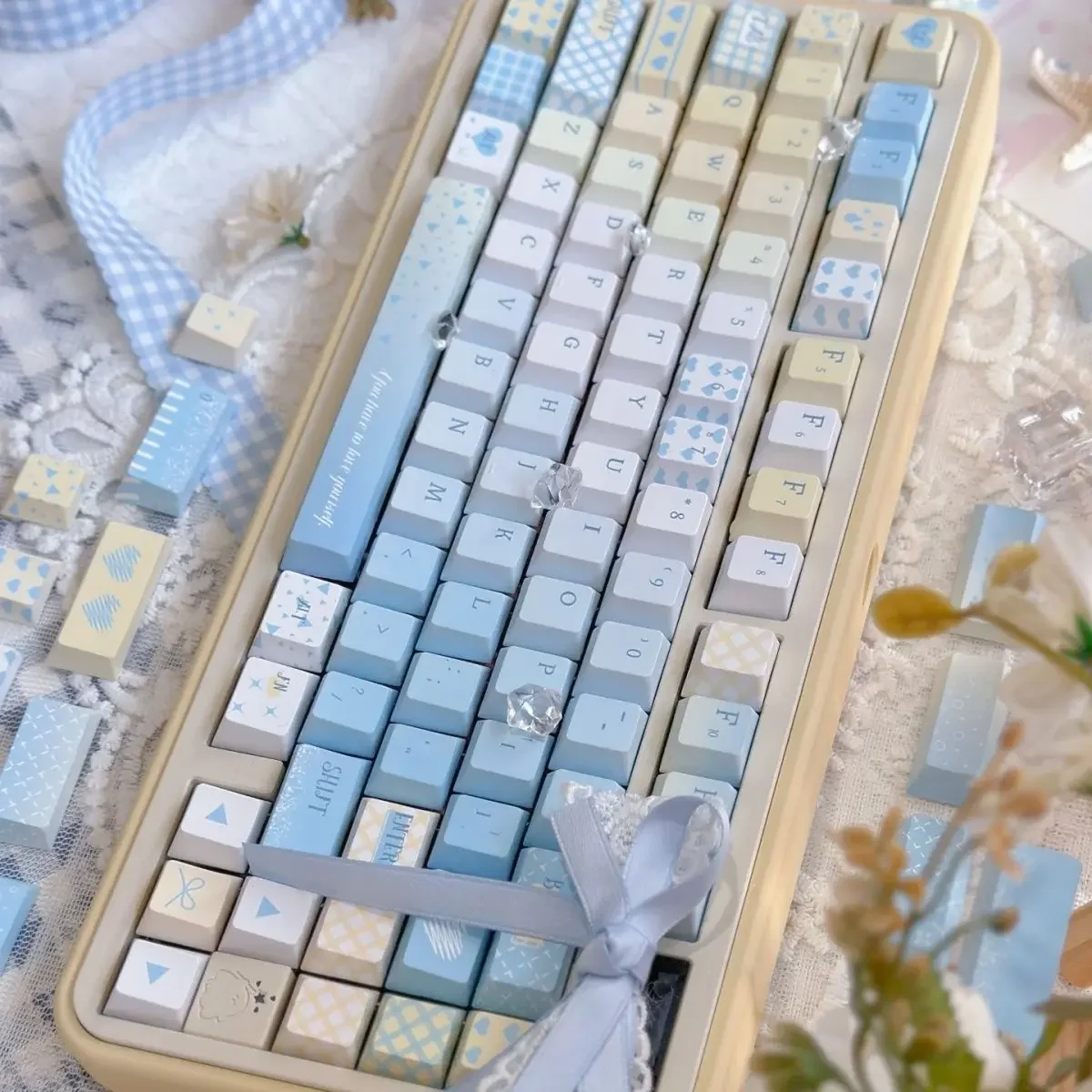 Seven-point blue keycaps, five-sided sublimation, suitable for mechanical keyboards, new original, highly personalized and fresh
Seven-point blue keycaps, five-sided sublimation, suitable for mechanical keyboards, new original, highly personalized and fresh