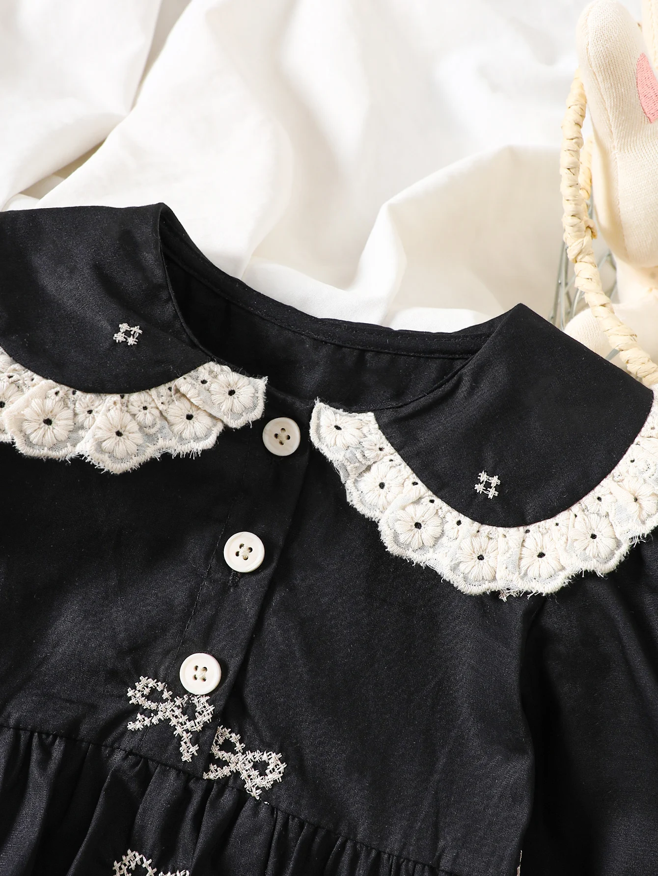 Baby Black Bowknot Embroidered Long-Sleeve Romper, Spring and Autumn Lace Collar Baby Jumpsuit, Vintage Style Newborn Onesie
Baby Black Bowknot Embroidered Long-Sleeve Romper, Spring and Autumn Lace Collar Baby Jumpsuit, Vintage Style Newborn Onesie
