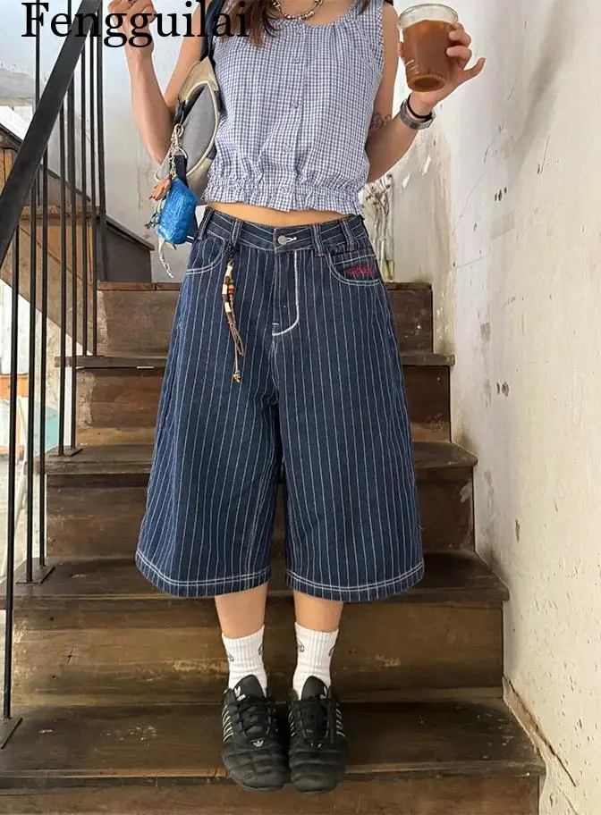 Harajuku Y2k Women's Light Blue Calf Length Cargo Jeans Baggy Denim Trousers Japanese 2000s Oversize Jean Pants Vintage Clothes
Harajuku Y2k Women's Light Blue Calf Length Cargo Jeans Baggy Denim Trousers Japanese 2000s Oversize Jean Pants Vintage Clothes