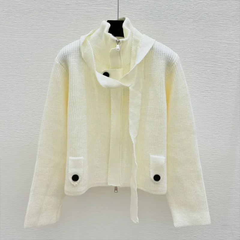 High-quality embroidered logo double-zipper women's cardigan with a stand-up collar and drawstrings sweater 251102159
High-quality embroidered logo double-zipper women's cardigan with a stand-up collar and drawstrings sweater 251102159