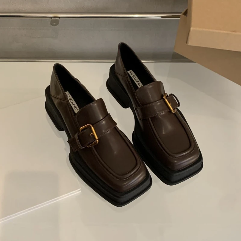 2025 Autumn Winter New Women's Loafers Height Increasing Thick Sole Square Toe Chunky Heel Small Leather Shoes British Style
2025 Autumn Winter New Women's Loafers Height Increasing Thick Sole Square Toe Chunky Heel Small Leather Shoes British Style