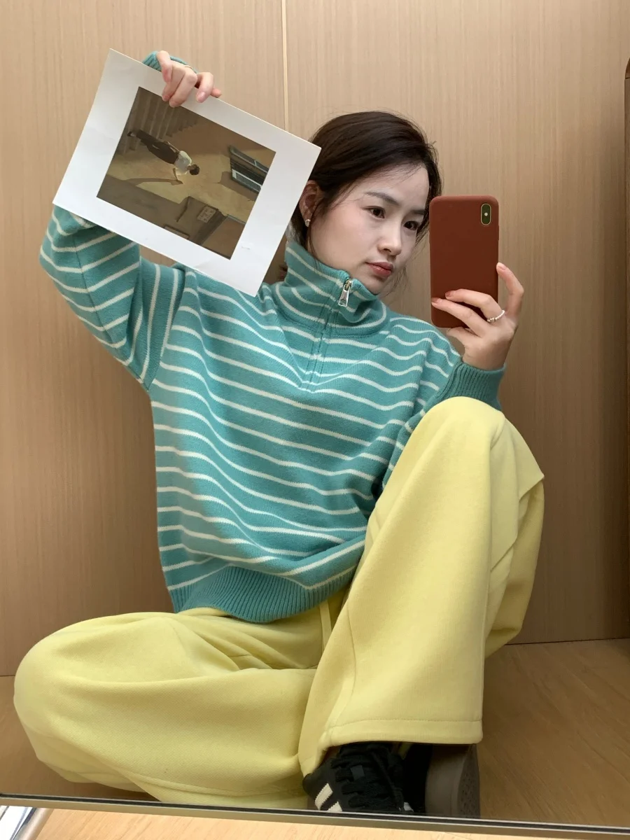 Women's Stripe f Zip Stand Collar Sweater Spring 2026 Casual Loose Knitted Faionable Versatile Korean Sle Long Sve
Women's Stripe f Zip Stand Collar Sweater Spring 2026 Casual Loose Knitted Faionable Versatile Korean Sle Long Sve