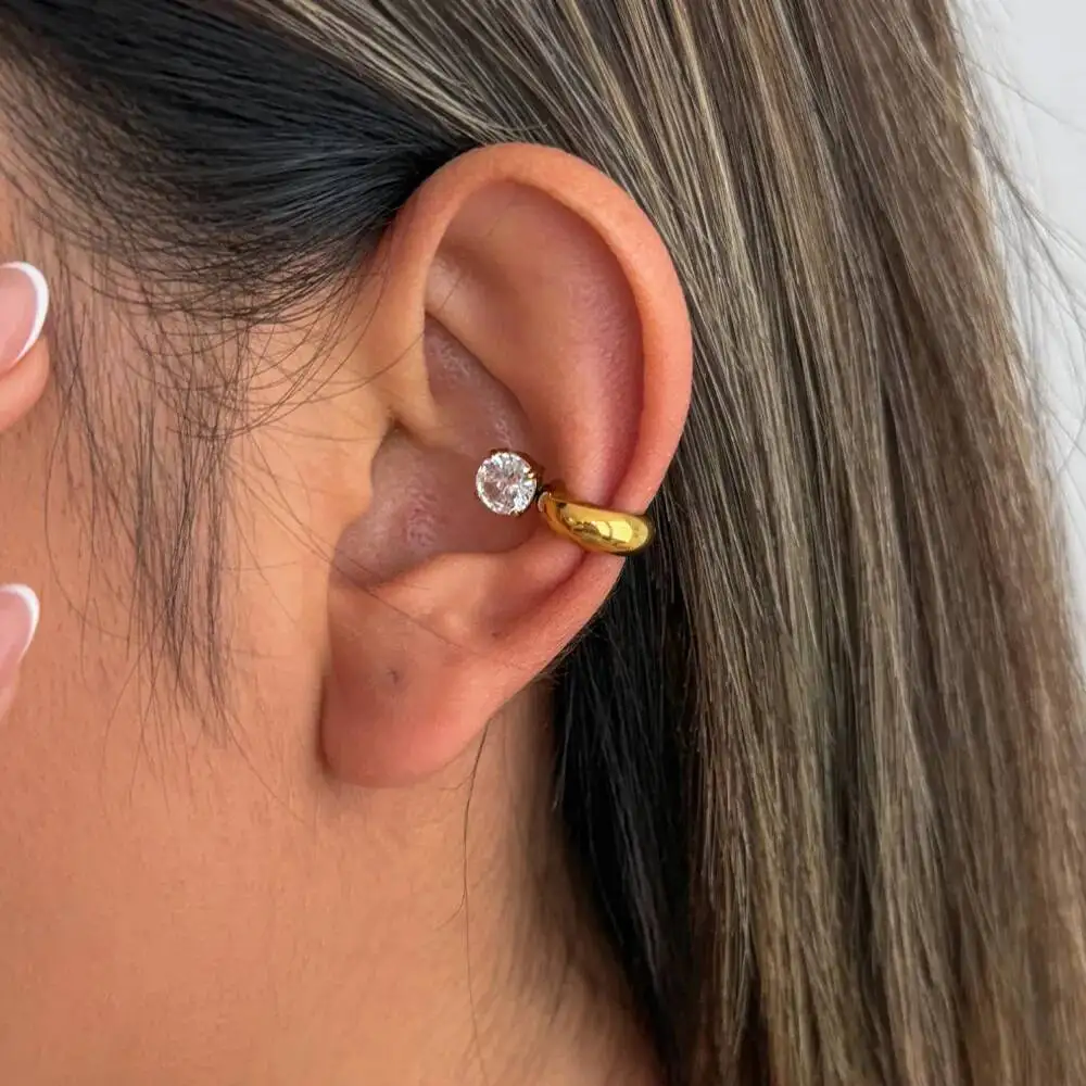 Lacteo Luxury Shiny White Zircon Stainless Steel No Piercing Earring Women Charm 18K Gold Plated Ear Clip Hypoallergenic Jewelry
Lacteo Luxury Shiny White Zircon Stainless Steel No Piercing Earring Women Charm 18K Gold Plated Ear Clip Hypoallergenic Jewelry