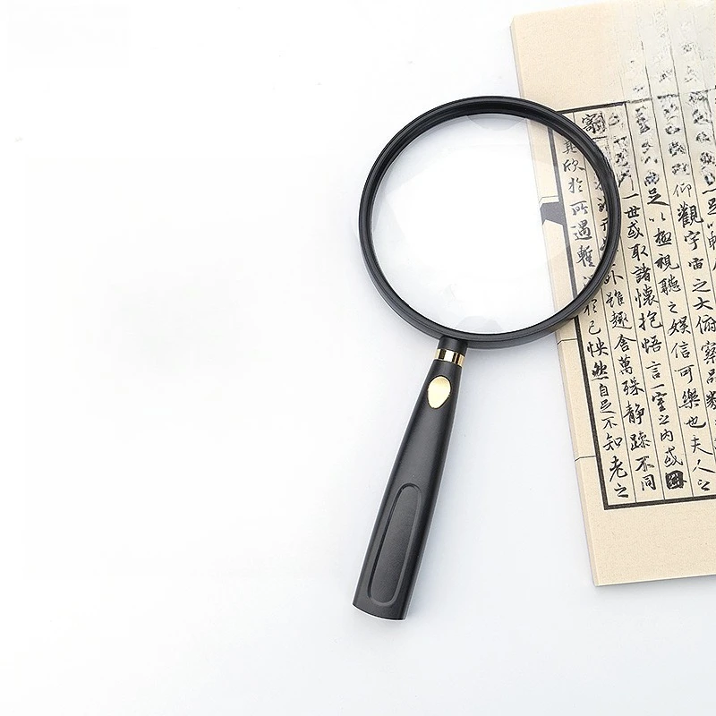 Ручная лупа с оптическим стеклом высокой четкости, подходит для пожилых людей, студентов, чтения и учебы
Ручная лупа с оптическим стеклом высокой четкости, подходит для пожилых людей, студентов, чтения и учебы