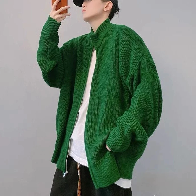 Korean Fashion Men Winter Zipper Knitted Sweater High Street Loose Green Trendy Stand-up Collar Oversize Cardigan Sweater Men
Korean Fashion Men Winter Zipper Knitted Sweater High Street Loose Green Trendy Stand-up Collar Oversize Cardigan Sweater Men