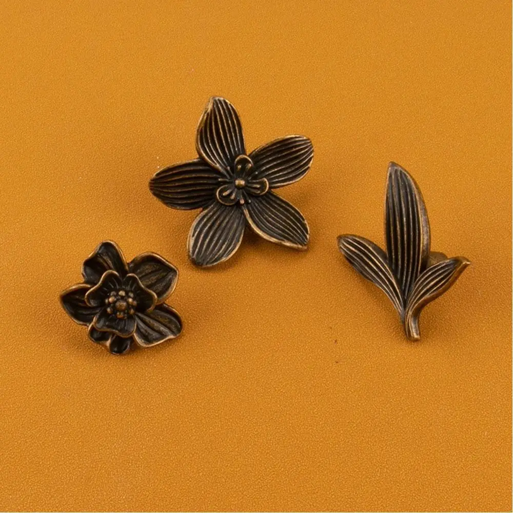 Portable Zinc Alloy Drawer Knob Bronze Finish Creative Petal Design Cabinet Handle Gold Finish Drawer Handle Cabinet Door
Portable Zinc Alloy Drawer Knob Bronze Finish Creative Petal Design Cabinet Handle Gold Finish Drawer Handle Cabinet Door