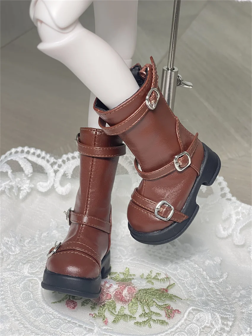BJD/SD toy shoes fit 1/4 girl shoes round toe multi-button ankle boots
BJD/SD toy shoes fit 1/4 girl shoes round toe multi-button ankle boots