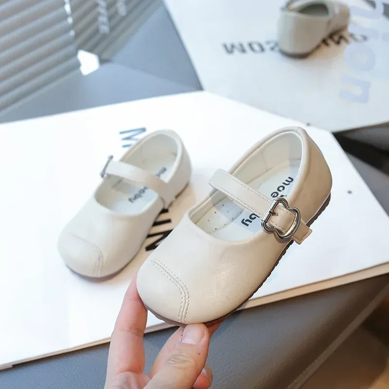 Girls Princess Shoes Non-slip Soft Sole 2025 New Kids Flat Shoes Black Matte Trendy Girls Leather Shoes Fashion Casual Toddler
Girls Princess Shoes Non-slip Soft Sole 2025 New Kids Flat Shoes Black Matte Trendy Girls Leather Shoes Fashion Casual Toddler