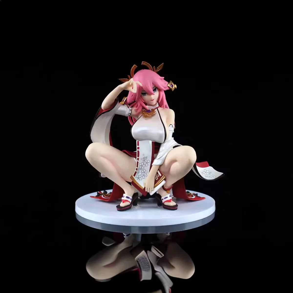 Genshin Impact Game Merchandise Yae Miko Pink Fox Squatting Pose Car Ornament Figurine Boxed Figure Gift For Fans Collectible
Genshin Impact Game Merchandise Yae Miko Pink Fox Squatting Pose Car Ornament Figurine Boxed Figure Gift For Fans Collectible