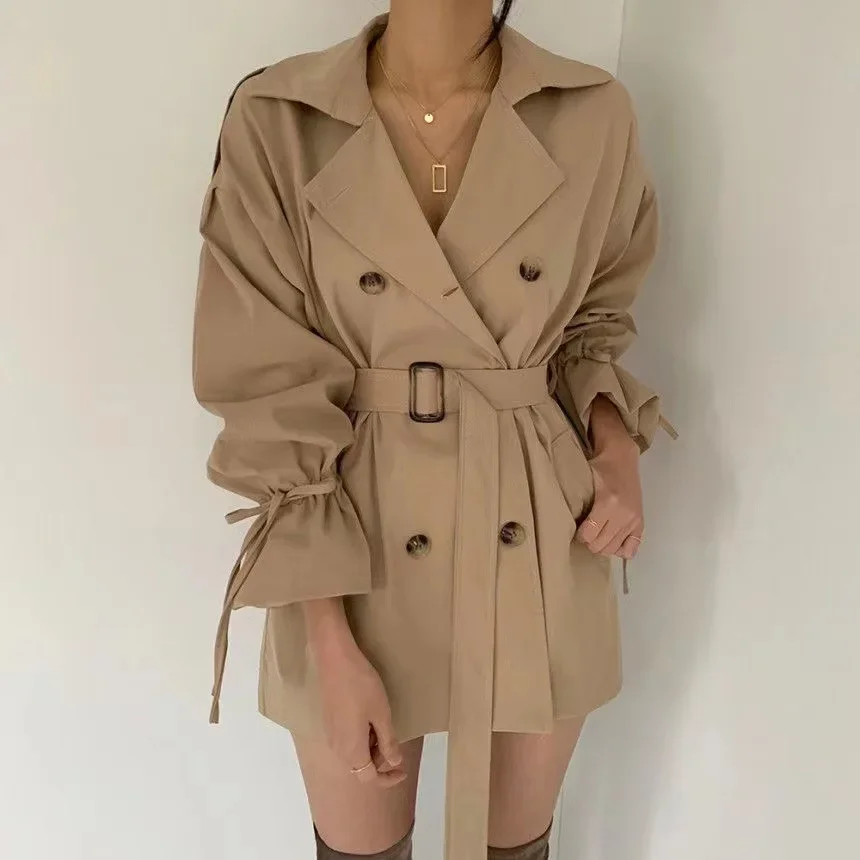 2023 New Autumn Winter Khaki Minimalist Women's Trench Coat Sashes Windbreaker Casual Loose Flare Sleeve Double Breasted Trench
2023 New Autumn Winter Khaki Minimalist Women's Trench Coat Sashes Windbreaker Casual Loose Flare Sleeve Double Breasted Trench