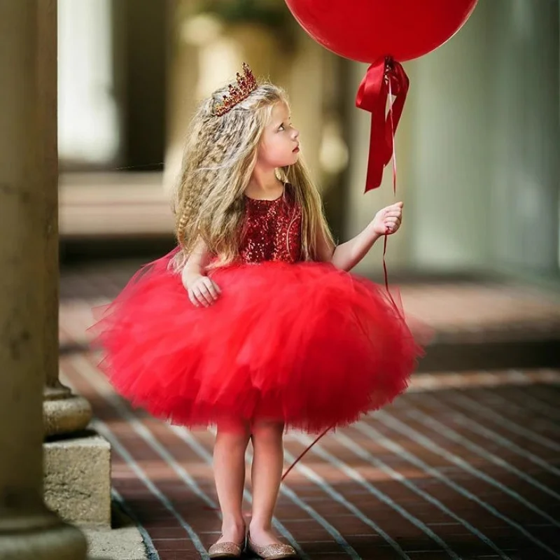 Детское летнее платье принцессы с блестками и бантом на день защиты детей для девочек, платье-майка для выступлений
Детское летнее платье принцессы с блестками и бантом на день защиты детей для девочек, платье-майка для выступлений