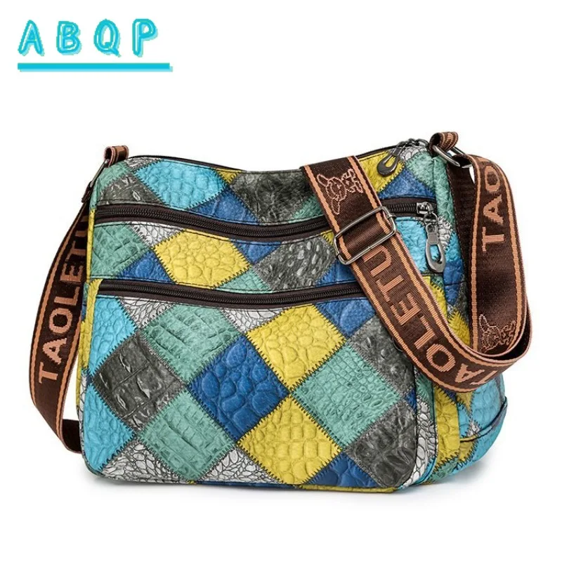 Vintage Lady's Shoulder Bag with Checkered Pattern and Synthetic Leather Material Large Capacity Faux Leather
Vintage Lady's Shoulder Bag with Checkered Pattern and Synthetic Leather Material Large Capacity Faux Leather