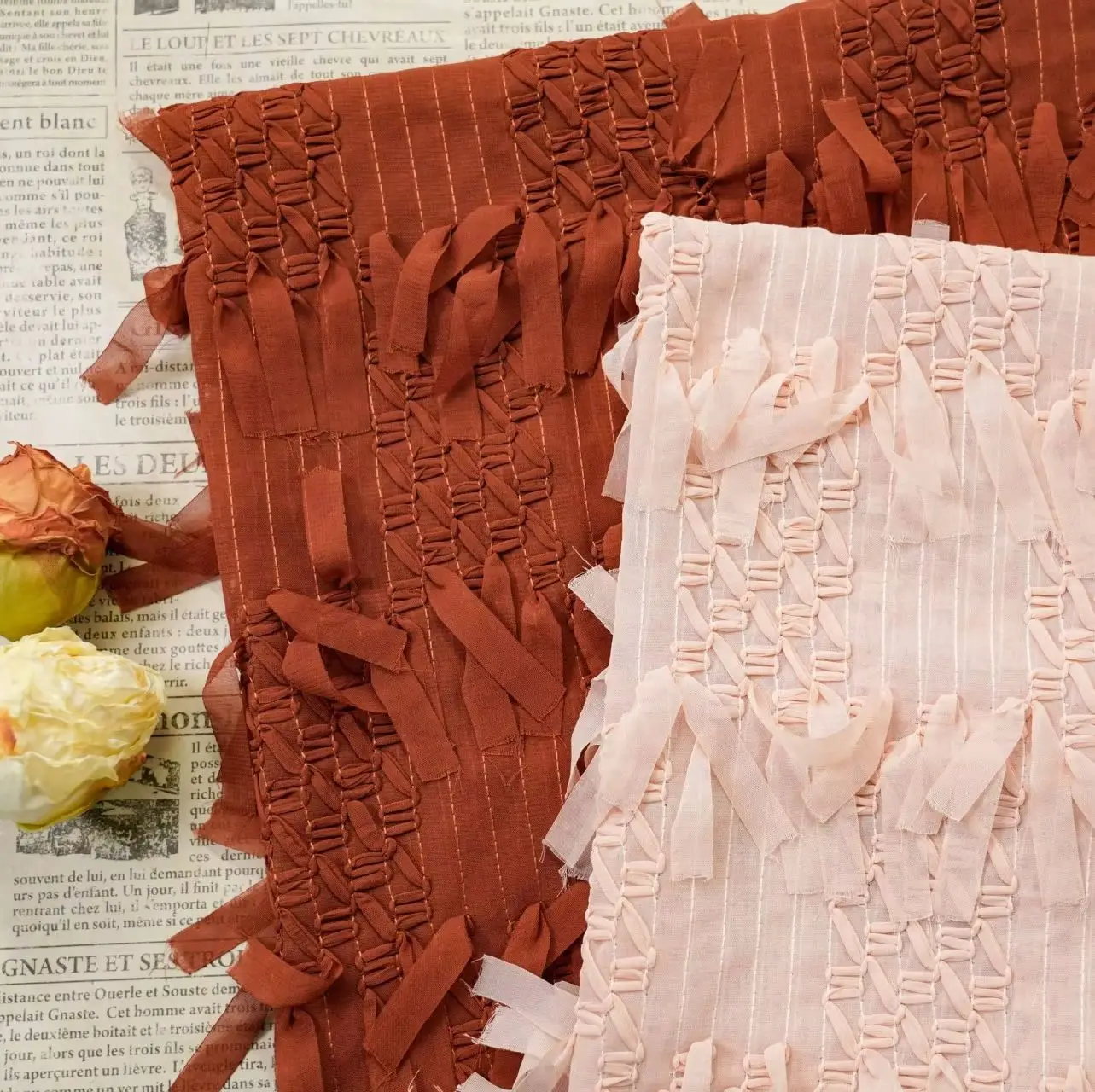 New multi-color 3D tassel woven embroidered chiffon fabric for dresses, gowns, shirts, and stage costume decoration fabric
New multi-color 3D tassel woven embroidered chiffon fabric for dresses, gowns, shirts, and stage costume decoration fabric