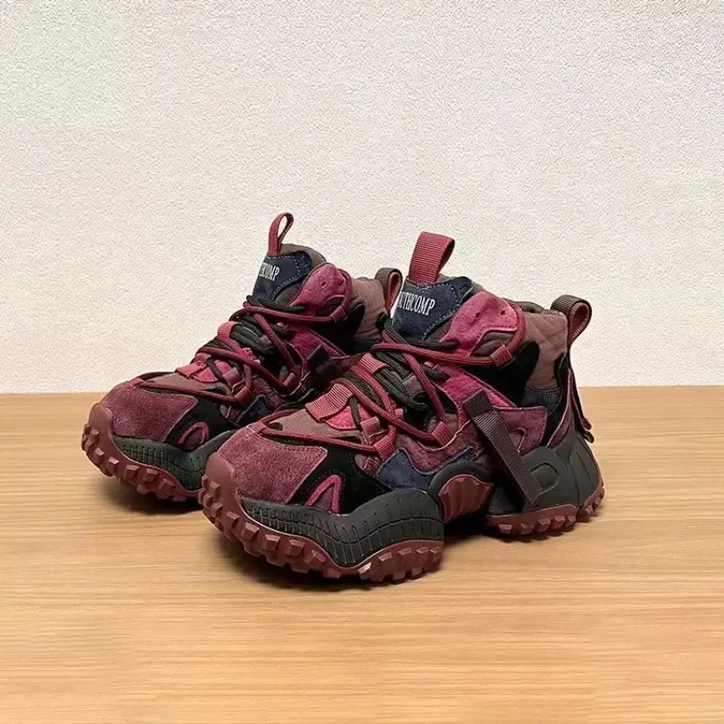 Men's Shoes 2024 Autumn and Winter New Outdoor Hiking Shoes, High Cut Thick Soled Casual Shoes
Men's Shoes 2024 Autumn and Winter New Outdoor Hiking Shoes, High Cut Thick Soled Casual Shoes