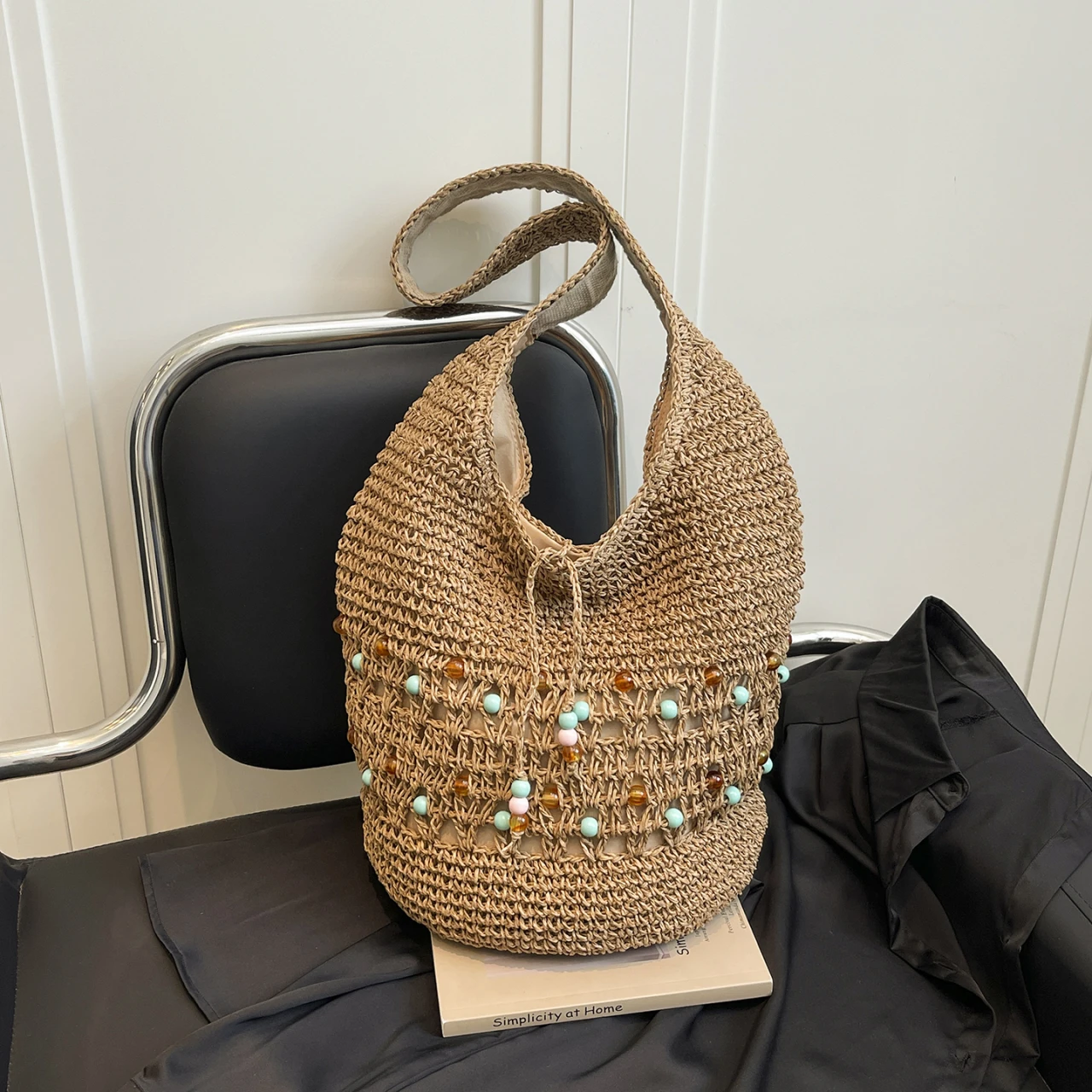 Bohemian Straw Shoulder Bags Designer Bucket Handbags Large Capacity Travel Tote Beading Handmade Woven Summer Beach Bag
Bohemian Straw Shoulder Bags Designer Bucket Handbags Large Capacity Travel Tote Beading Handmade Woven Summer Beach Bag