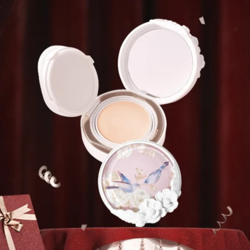 Flower Knows Floral Goddess Cushion Water-Soft Cream Skin Light and Even Concealing
Flower Knows Floral Goddess Cushion Water-Soft Cream Skin Light and Even Concealing