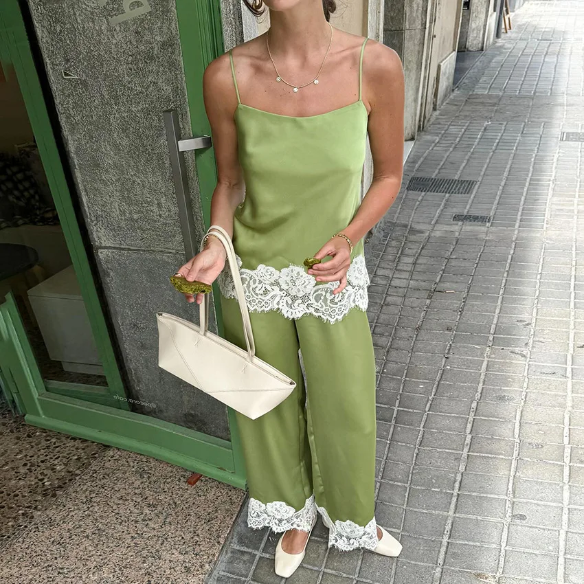 2026 Spring Summer New Fashion Sexy Casual Lace Spaghetti Strap Tank Top Straight Leg Pants Two Piece Set Women Chic Hot Trendy
2026 Spring Summer New Fashion Sexy Casual Lace Spaghetti Strap Tank Top Straight Leg Pants Two Piece Set Women Chic Hot Trendy