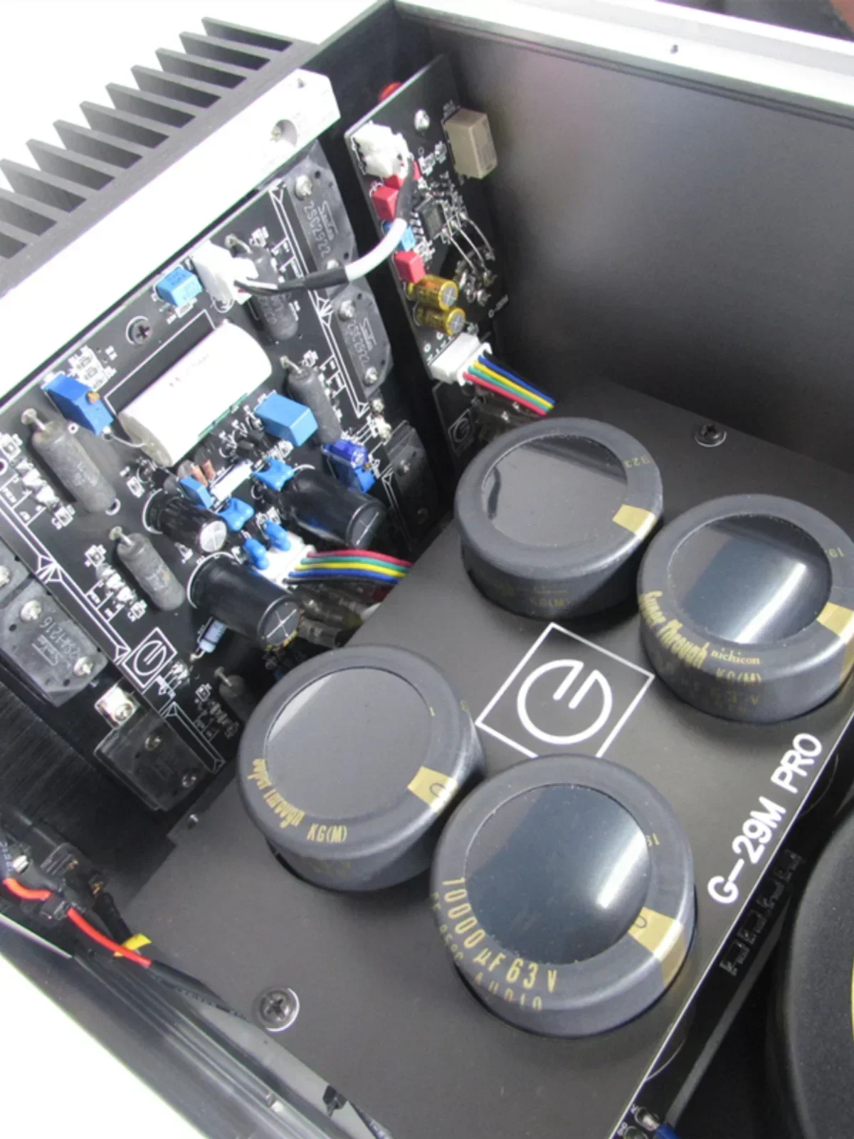 AMXEKR Goldmund G29M Pure Power Amplifier 350W*2 Class A and B Fever Hifi High-fidelity Split
AMXEKR Goldmund G29M Pure Power Amplifier 350W*2 Class A and B Fever Hifi High-fidelity Split