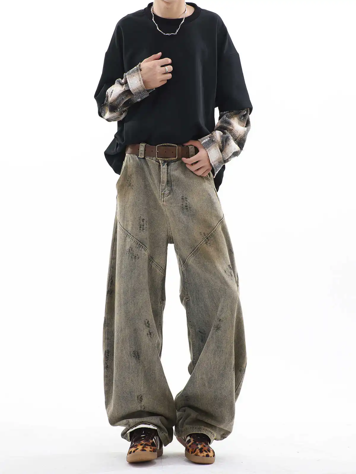 Women's Y2k Boyfriend Jeans Japanese 2000s Style Baggy Graffiti Denim Trousers Harajuku Vintage Oversize Distressed Jeans Pants
Women's Y2k Boyfriend Jeans Japanese 2000s Style Baggy Graffiti Denim Trousers Harajuku Vintage Oversize Distressed Jeans Pants