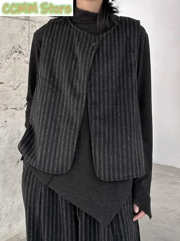 Women Black Stripe Loose Fit Casual Thick Woolen Vest New Round Neck Sleeveless Fashion Tide Spring Autumn
Women Black Stripe Loose Fit Casual Thick Woolen Vest New Round Neck Sleeveless Fashion Tide Spring Autumn