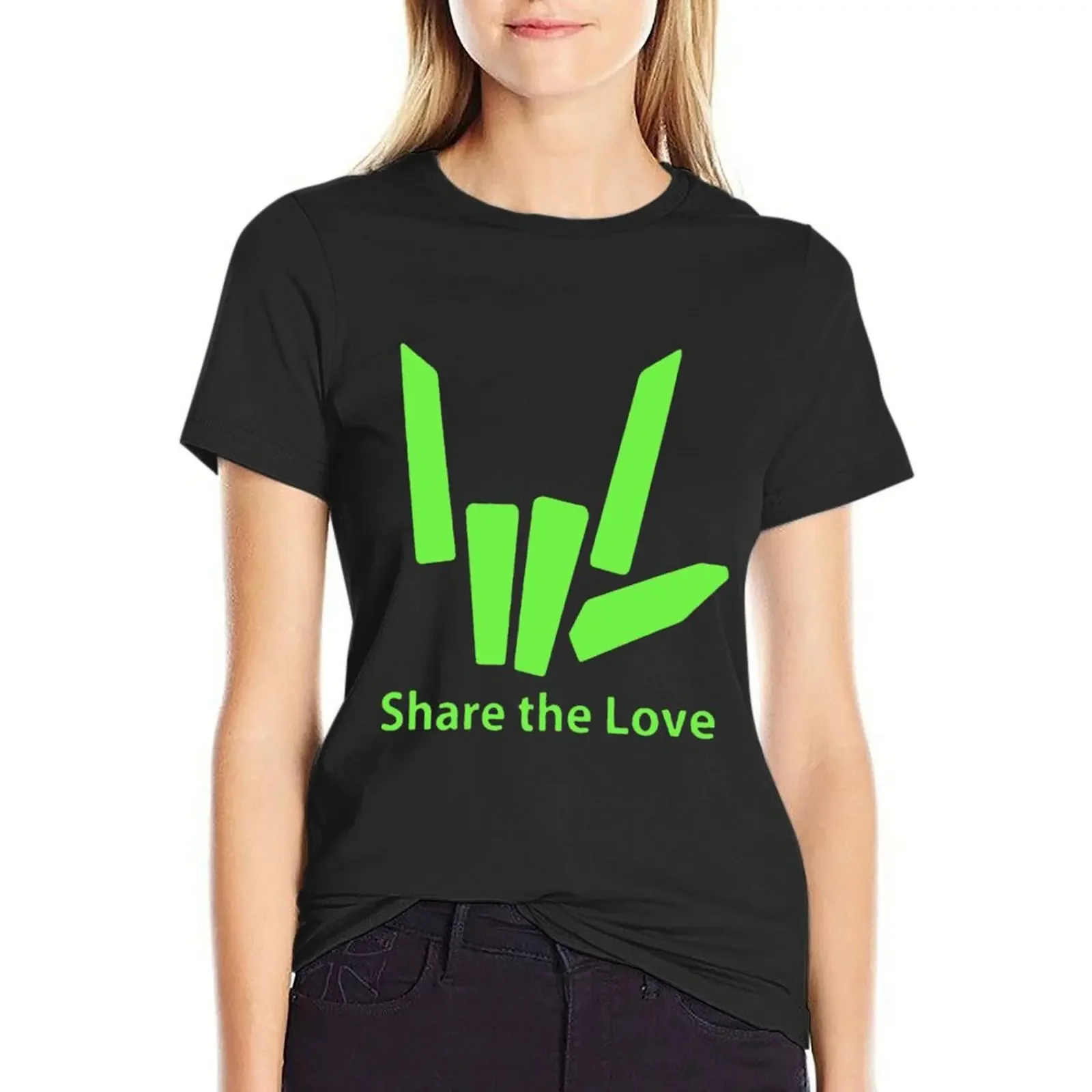 Original share The Love , Share The Love green T-Shirt female graphics summer clothes t-shirts for Women loose fit
Original share The Love , Share The Love green T-Shirt female graphics summer clothes t-shirts for Women loose fit