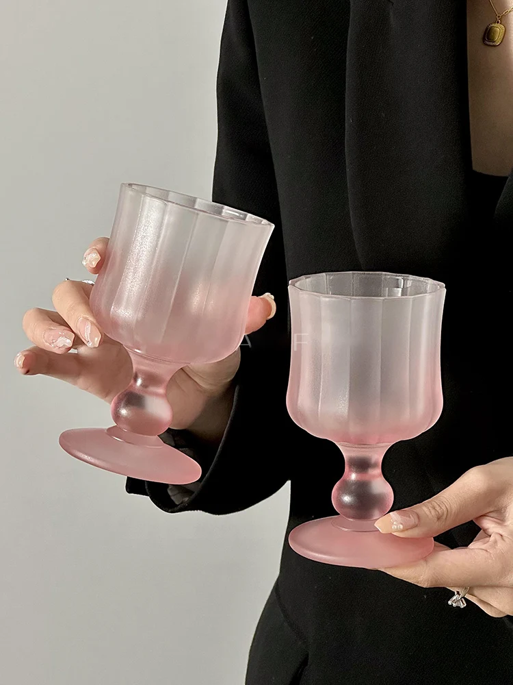 Light Luxury Frosted Wine Glasses Pink Goblets High-end Sweet Wine Glasses Foreign Wine Glasses Household High-value Drink Glass
Light Luxury Frosted Wine Glasses Pink Goblets High-end Sweet Wine Glasses Foreign Wine Glasses Household High-value Drink Glass