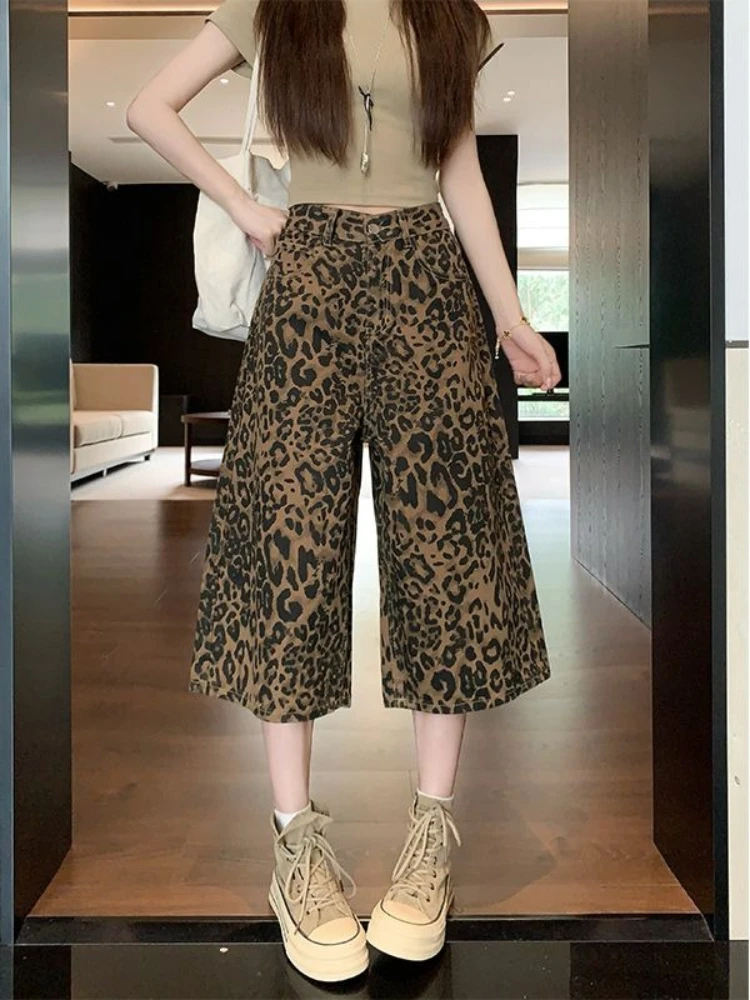 Summer Women's Retro Leopard Print High-Waisted Wide Leg Capri Pants Slimming Loose Fit American Vintage High Street Style
Summer Women's Retro Leopard Print High-Waisted Wide Leg Capri Pants Slimming Loose Fit American Vintage High Street Style