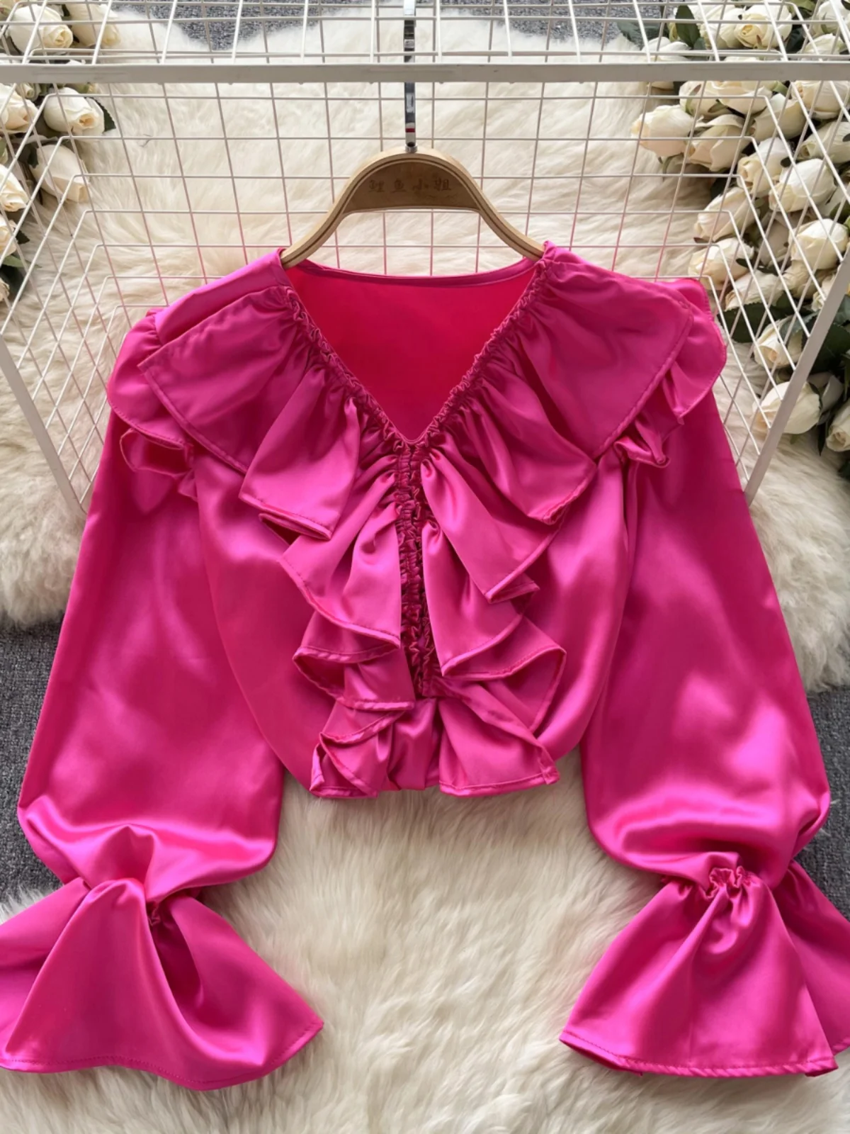 Elegant Ladylike Style Women's Shirt with Lantern Sleeve Design And Lace Hem High-End Feel Trendy Top Korean Commute Style
Elegant Ladylike Style Women's Shirt with Lantern Sleeve Design And Lace Hem High-End Feel Trendy Top Korean Commute Style
