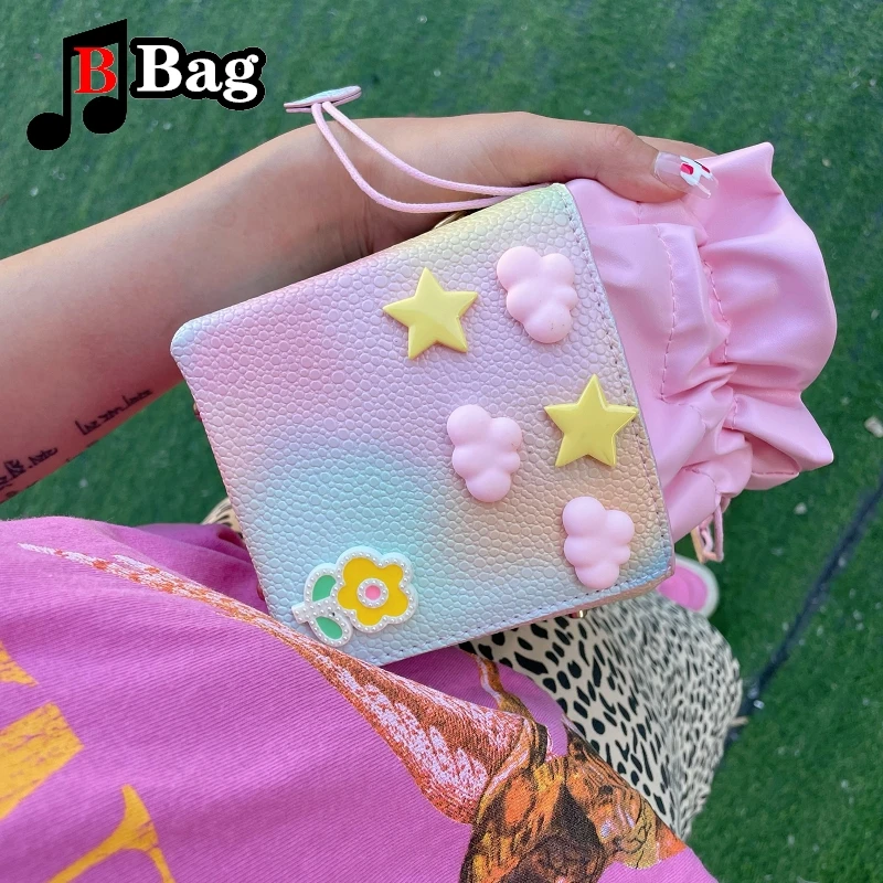 Star Cloud Lovely Pink Gradual Change Tote Girl One Shoulder Crossbody Handbag Bucket Bag Versatile Woman y2k
Star Cloud Lovely Pink Gradual Change Tote Girl One Shoulder Crossbody Handbag Bucket Bag Versatile Woman y2k