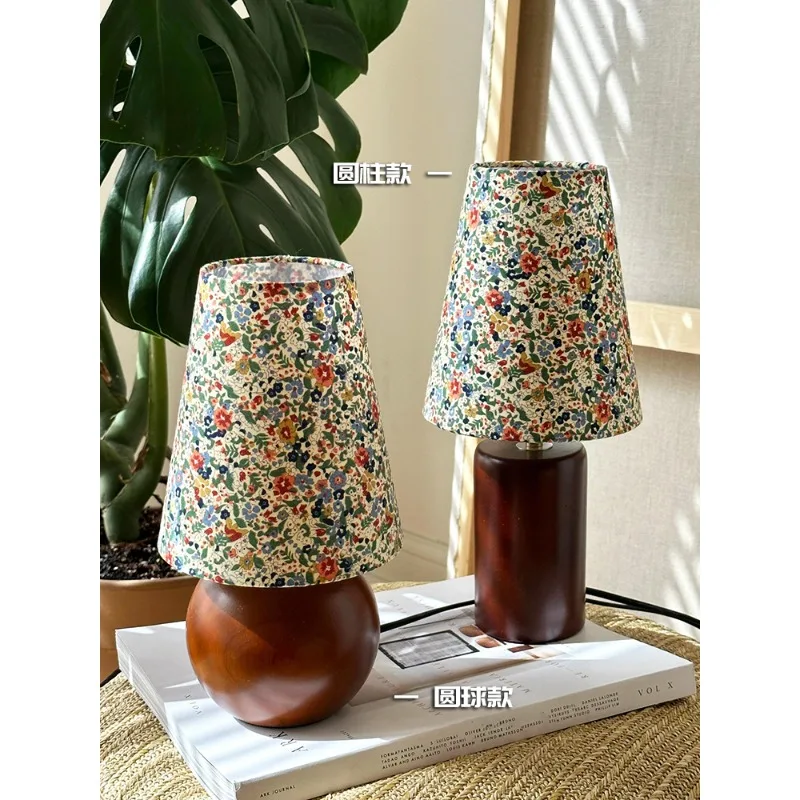 Retro solid wood floral table lamp bedside lamp medieval high-end atmosphere light living room bedroom high-value night light
Retro solid wood floral table lamp bedside lamp medieval high-end atmosphere light living room bedroom high-value night light