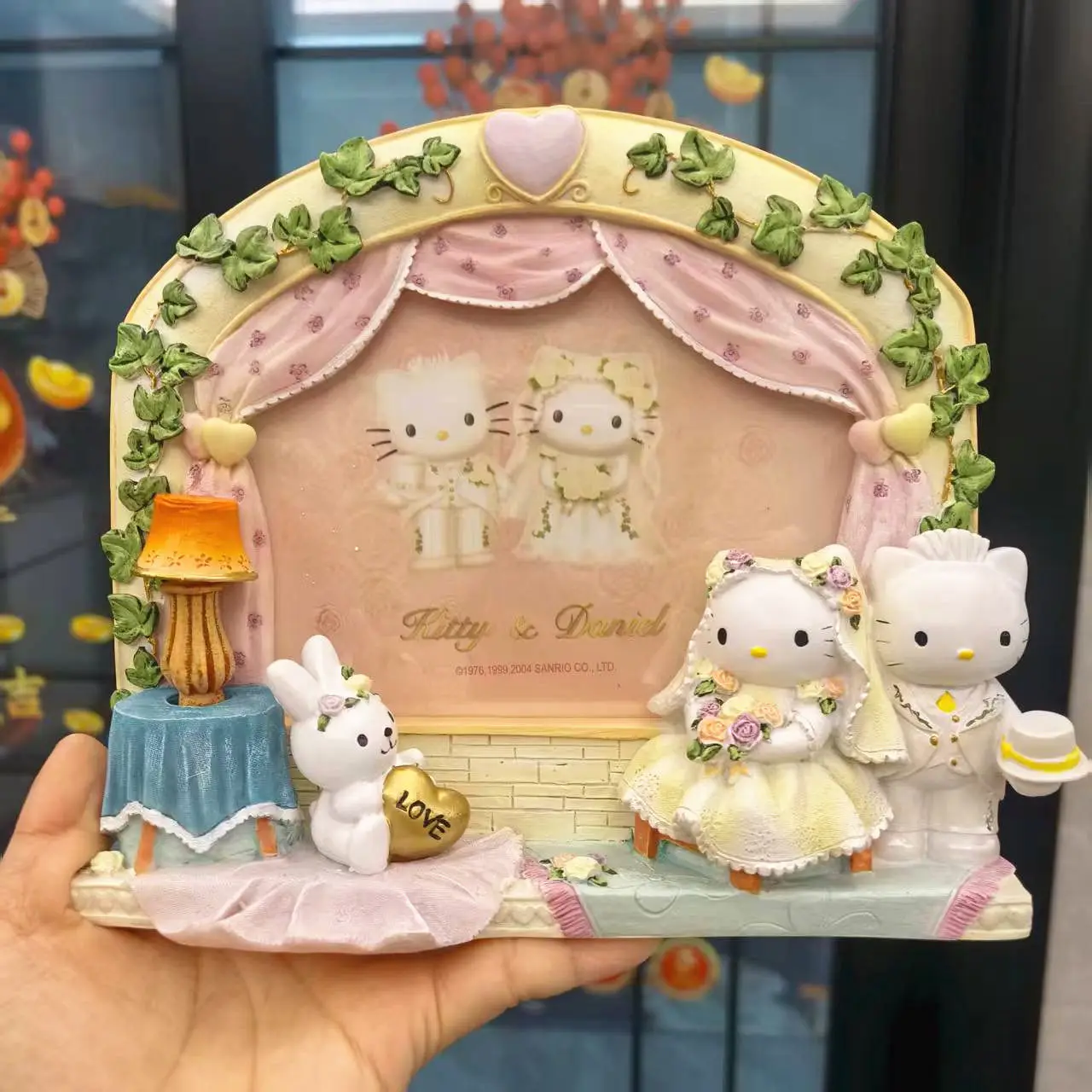 Anime Hello Kitty Couple Wedding Photo Frame Sanrio Resin Picture Frame Violin Decor Romantic Marriage Gift For Bride Groom
Anime Hello Kitty Couple Wedding Photo Frame Sanrio Resin Picture Frame Violin Decor Romantic Marriage Gift For Bride Groom
