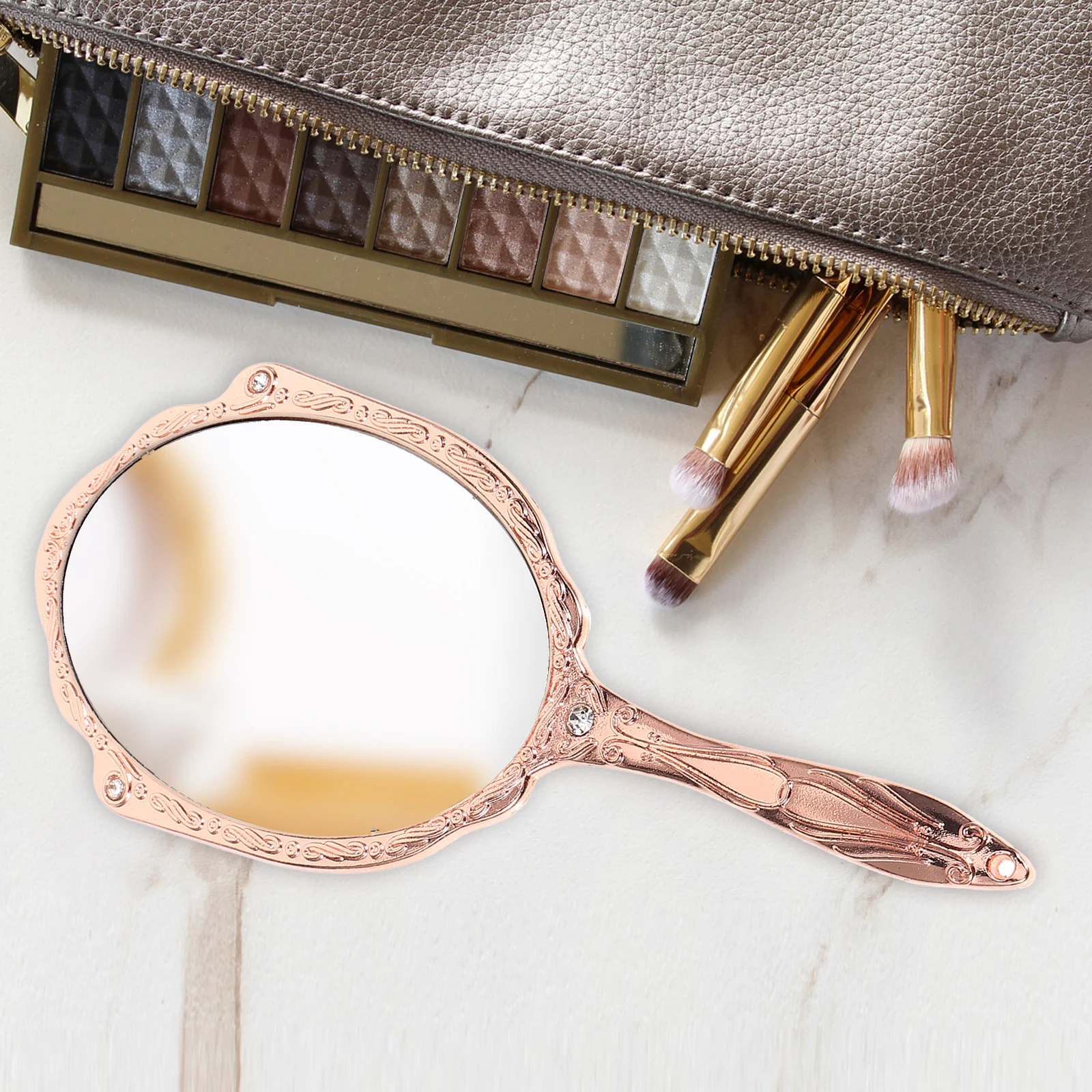 Handheld Makeup Mirror Vintage Style Portable Makeup Hand Mirror 360 Rotate Clear Reflection Metal Glass Durability 
Handheld Makeup Mirror Vintage Style Portable Makeup Hand Mirror 360 Rotate Clear Reflection Metal Glass Durability