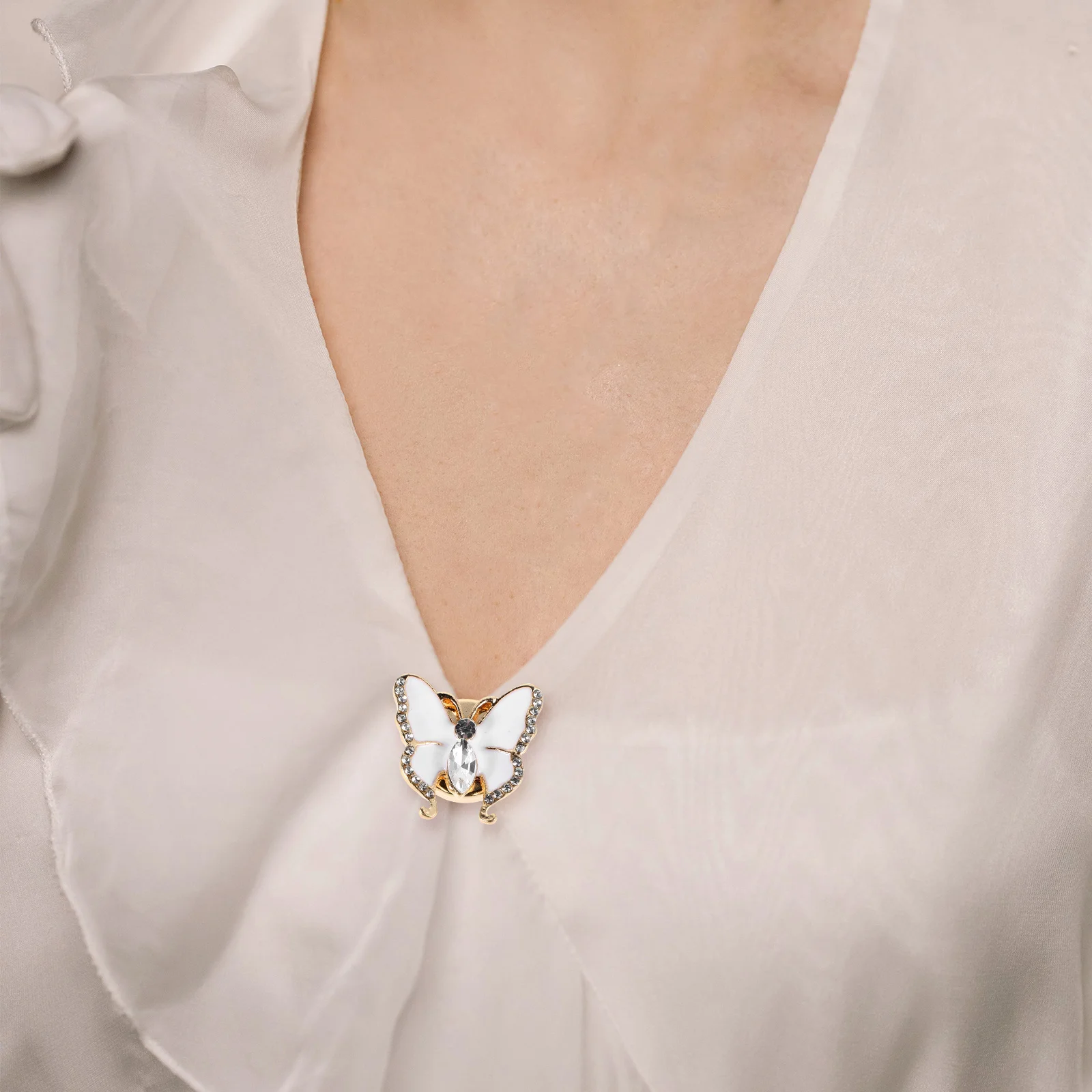 Women Butterfly Cufflinks Rhinestone Alloy Detachable Shirt Elegant Business Party Accessory Fashion Jewelry for Women
Women Butterfly Cufflinks Rhinestone Alloy Detachable Shirt Elegant Business Party Accessory Fashion Jewelry for Women