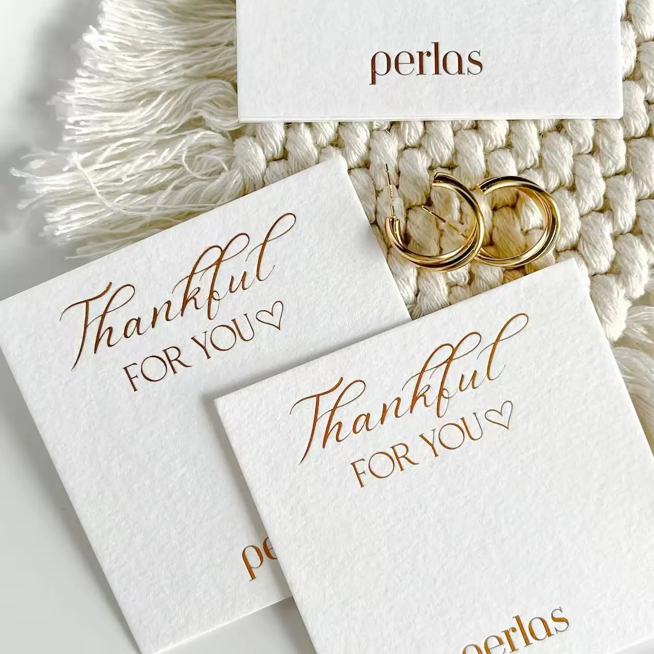 Custom 600gsm Cotton Paper Card Luxury Gold Foil Thank You Card Jewelry Care After-sale Card Cosmetic Business Card Printing
Custom 600gsm Cotton Paper Card Luxury Gold Foil Thank You Card Jewelry Care After-sale Card Cosmetic Business Card Printing