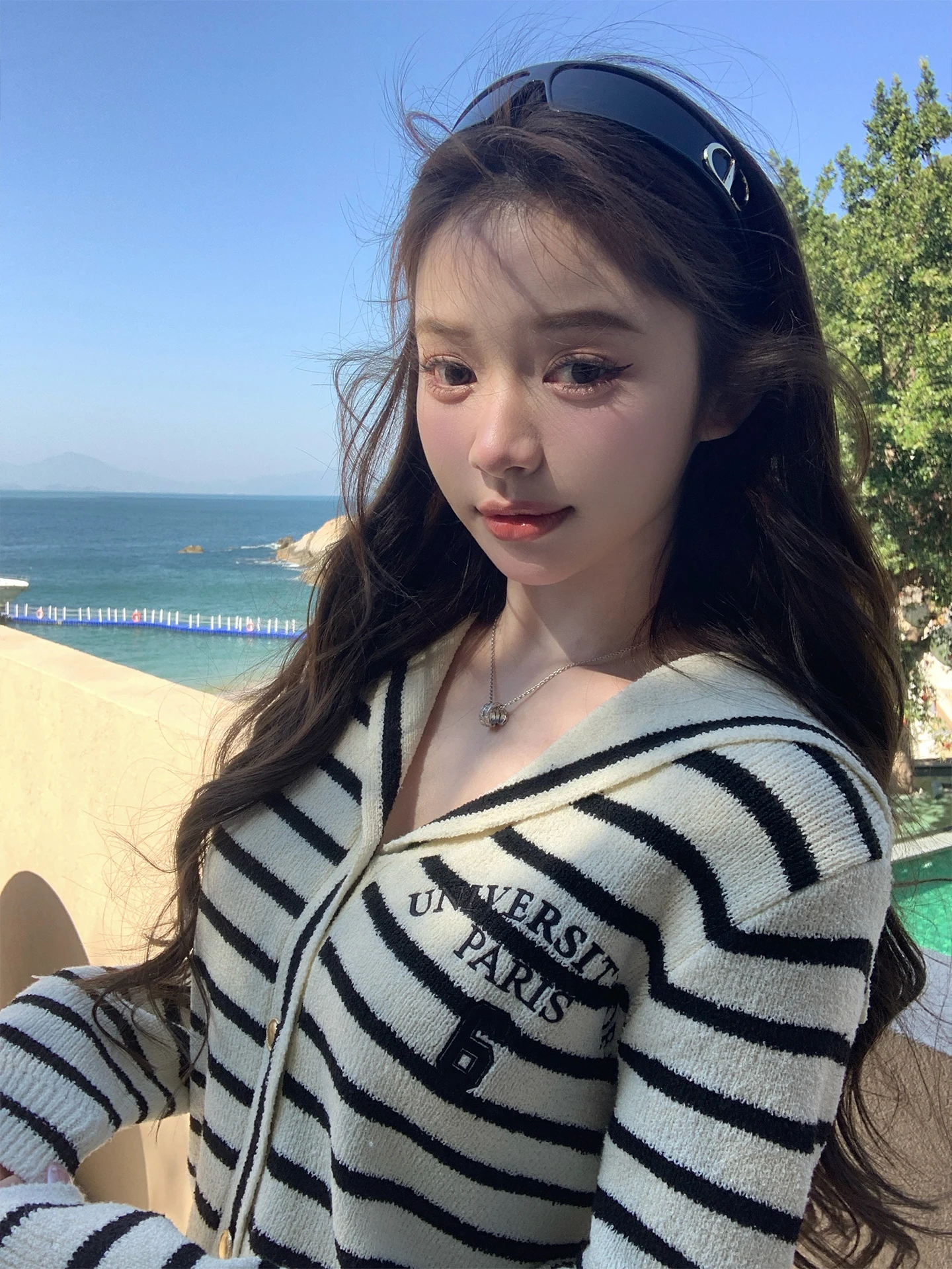 Вязаный кардиган Chen Jin Early Spring в морскую полоску для школьниц, свободный крой, длинный рукав, на молнии
Вязаный кардиган Chen Jin Early Spring в морскую полоску для школьниц, свободный крой, длинный рукав, на молнии