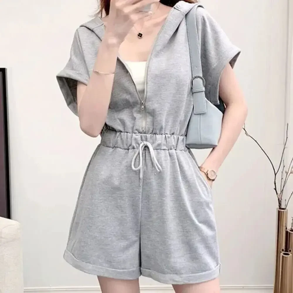 Casual Jumpsuit For Women's Rompers Hooded Wide Leg Pants Bodysuit Korean Waist Tied Shorts Set Women Clothing 2025 Summer New
Casual Jumpsuit For Women's Rompers Hooded Wide Leg Pants Bodysuit Korean Waist Tied Shorts Set Women Clothing 2025 Summer New