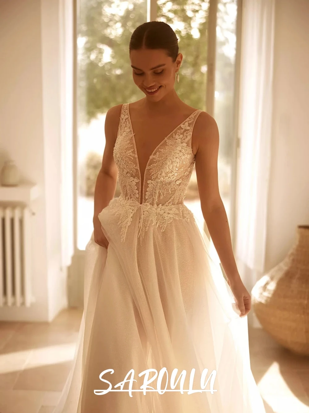 Ethereal Tulle A Line Backless Wedding Dress Beaded Lace Romantic Beach V Neck Bridal Gown Customized Modern Long Women Wear
Ethereal Tulle A Line Backless Wedding Dress Beaded Lace Romantic Beach V Neck Bridal Gown Customized Modern Long Women Wear