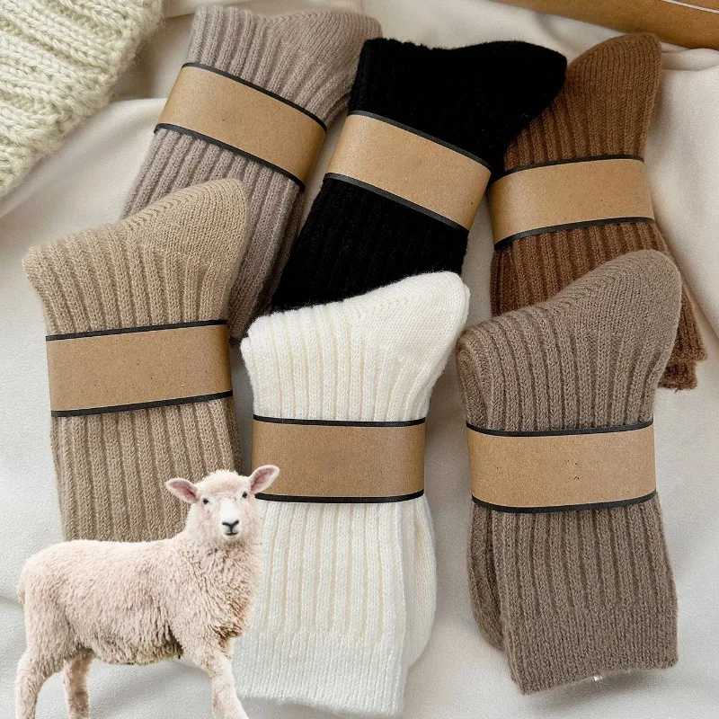 Japanese Style Autumn Winter Wool Socks for Women Solid Color Thickened Warm Long Socks Ins Korean Cashmere Casual Pile Socks
Japanese Style Autumn Winter Wool Socks for Women Solid Color Thickened Warm Long Socks Ins Korean Cashmere Casual Pile Socks