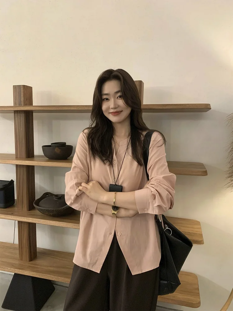 plus Size Women's Shirt V-Neck Korean Style Loose Fit Long Sleeve Slimming Effect Spring Fashion Casual Versatile Women's Top
plus Size Women's Shirt V-Neck Korean Style Loose Fit Long Sleeve Slimming Effect Spring Fashion Casual Versatile Women's Top