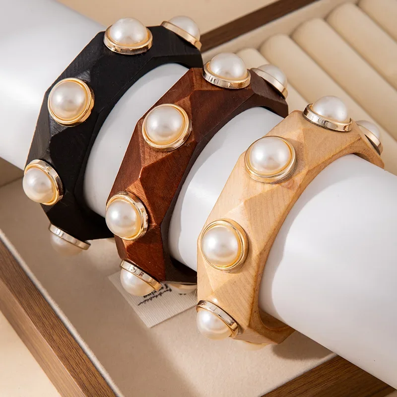 Vintage Geometric Irregular Rivet Wood Bangles for Women Retro Ethnic Chunky Wristbands Punk Hip Pop Geometric Hand Jewelry
Vintage Geometric Irregular Rivet Wood Bangles for Women Retro Ethnic Chunky Wristbands Punk Hip Pop Geometric Hand Jewelry