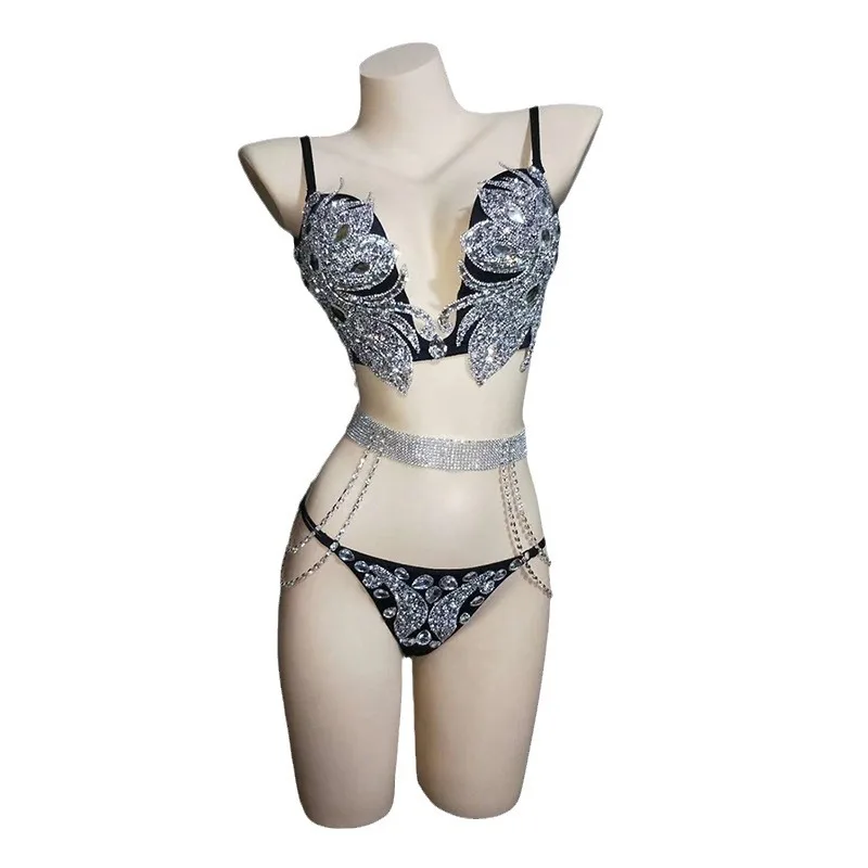 Costume Stage Show Summer Costume Ladies Sexy Diamond Decal Ladies Bra Set Shiny Rhinestone Bra Damen Kleider Abendkleid Elegant
Costume Stage Show Summer Costume Ladies Sexy Diamond Decal Ladies Bra Set Shiny Rhinestone Bra Damen Kleider Abendkleid Elegant