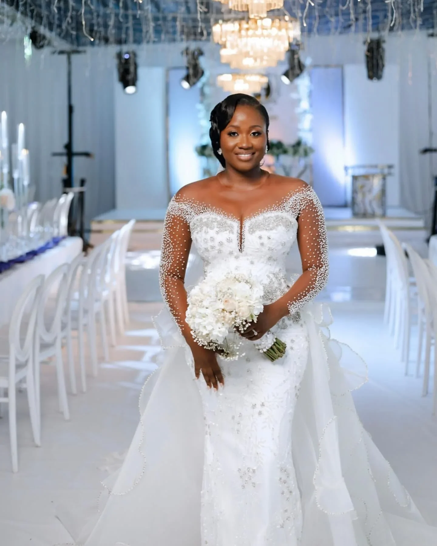 Свадебные платья с длинными рукавами на заказ для невесты, блестящие кристаллы из бисера, арабское свадебное платье Aso Ebi со съемным шлейфом
Свадебные платья с длинными рукавами на заказ для невесты, блестящие кристаллы из бисера, арабское свадебное платье Aso Ebi со съемным шлейфом