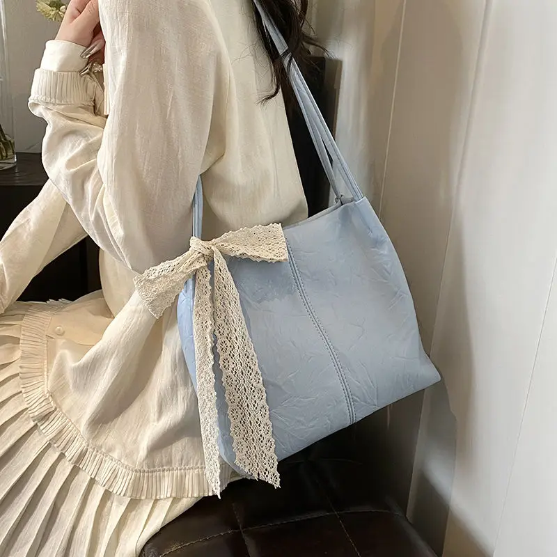 Versatile and Fashionable Large Capacity Underarm Bag for Women's High-End Leisure Commuting Shoulder Bag
Versatile and Fashionable Large Capacity Underarm Bag for Women's High-End Leisure Commuting Shoulder Bag