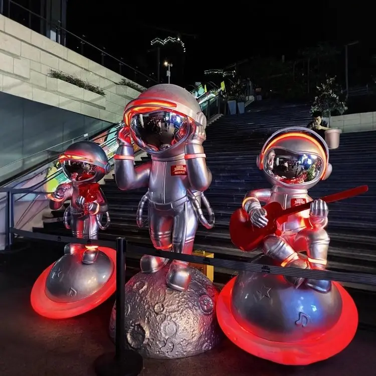 Custom Glow-in-the-Dark Space Theme Storefront Kids Exhibition Backdrop Astronaut Robot Mascot Fiberglass Sculpture Decor
Custom Glow-in-the-Dark Space Theme Storefront Kids Exhibition Backdrop Astronaut Robot Mascot Fiberglass Sculpture Decor